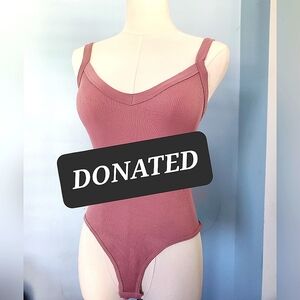 Böhme Stretch Rib Knot Tank Bodysuit - OS (Dusty Rose)